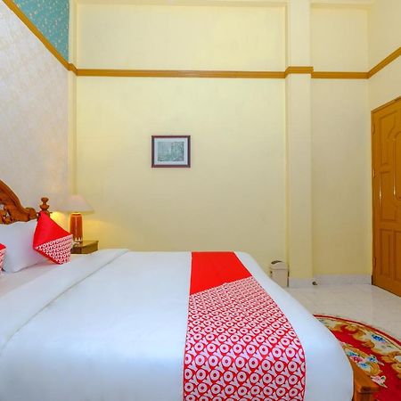 Oyo 3088 Green Valley House Senggigi Exterior foto