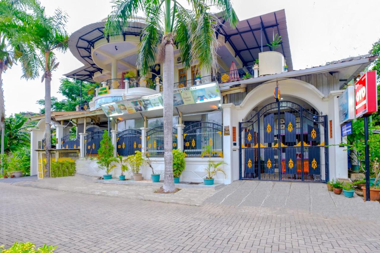 Oyo 3088 Green Valley House Senggigi Exterior foto