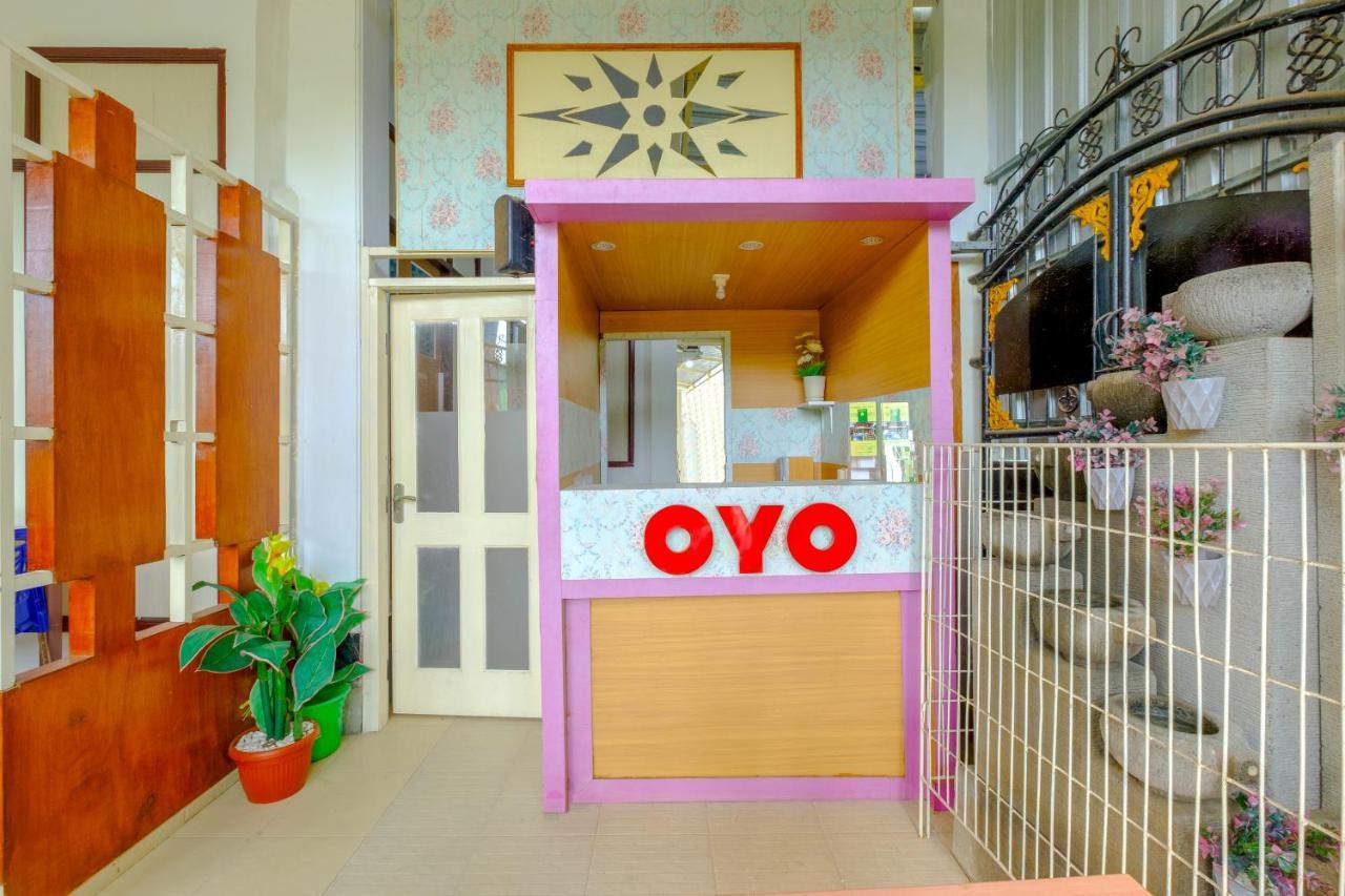 Oyo 3088 Green Valley House Senggigi Exterior foto