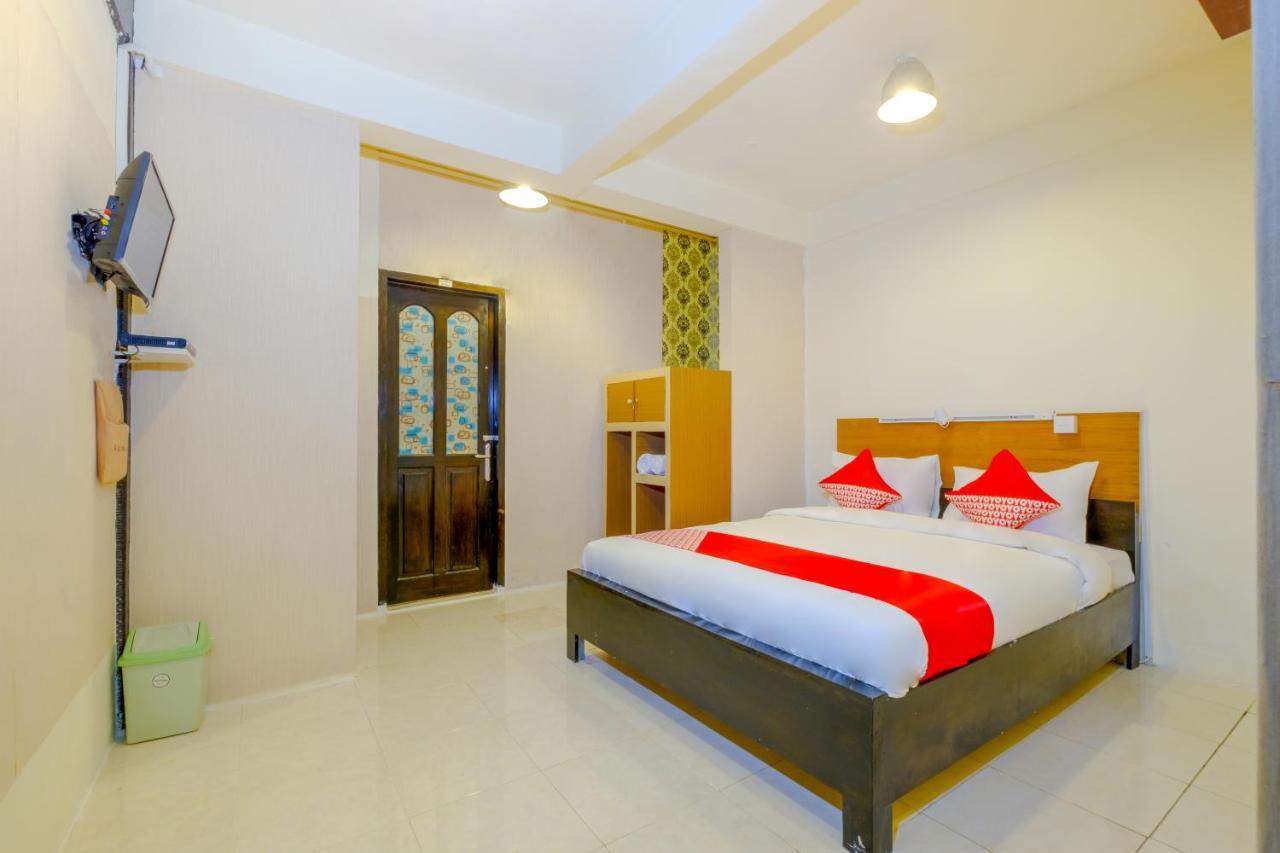 Oyo 3088 Green Valley House Senggigi Exterior foto