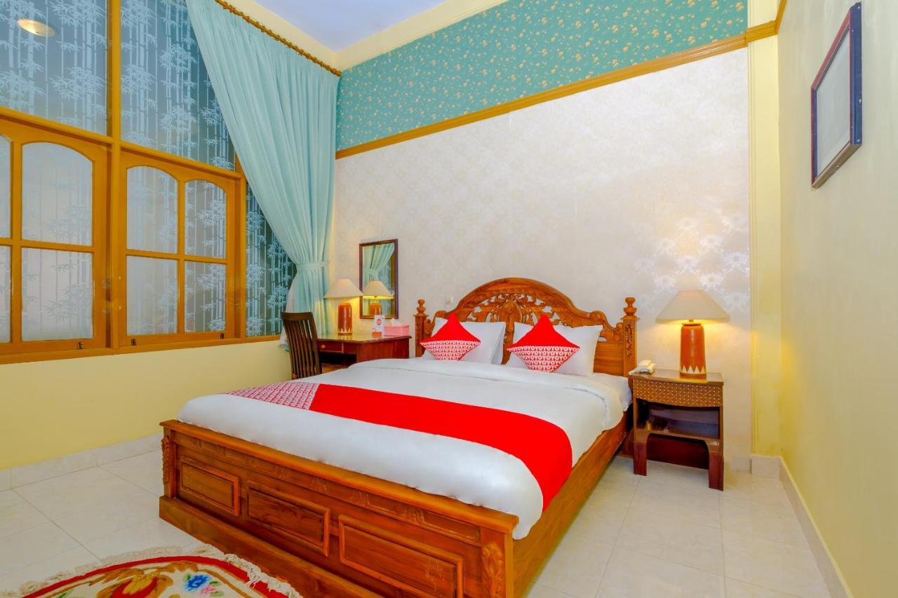 Oyo 3088 Green Valley House Senggigi Exterior foto